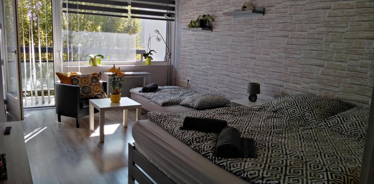 Baross Apartman คาโปชวาร์ ภายนอก รูปภาพ